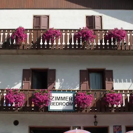 Astor Bed and breakfast 3*